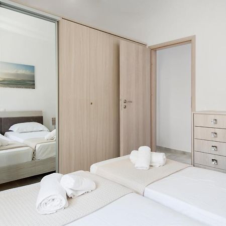 Ormos Naoussa'S Suite Exterior foto